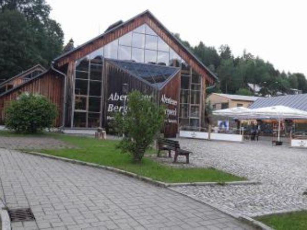 Abenteuer-Bergwerk und Gaststätte Huthaus